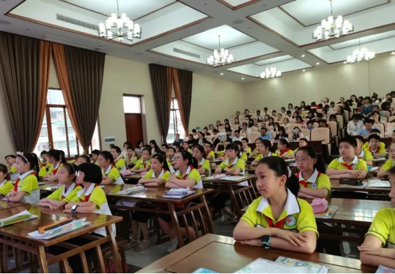 5月13日 暮春醉五月，交流促发展 ——龙泉驿区龙华小学教师赴威远县严陵镇中心学校交流研讨194.png